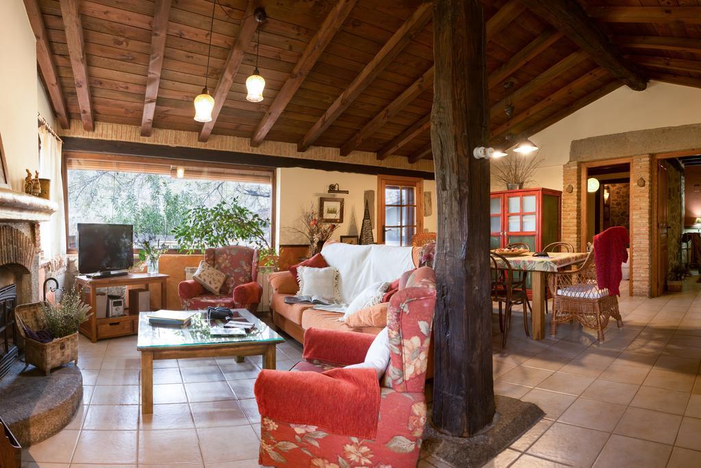 Casa Rural La Casa Del Bosque Navaconcejo Esterno foto