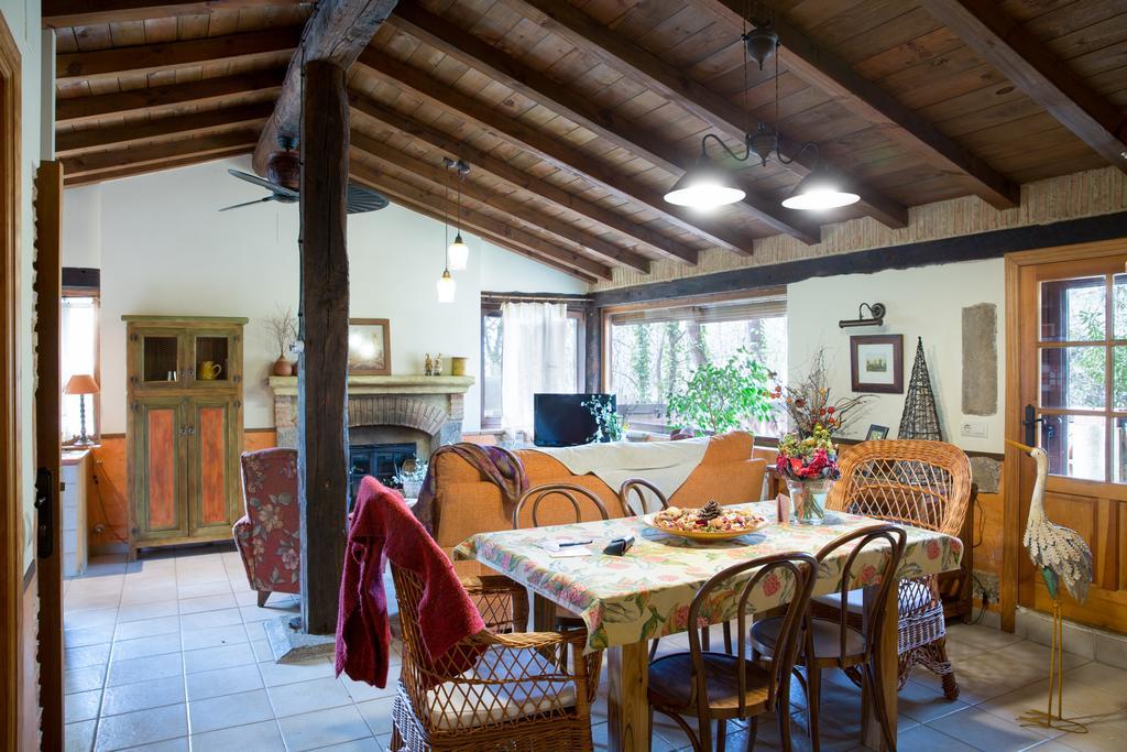 Casa Rural La Casa Del Bosque Navaconcejo Esterno foto