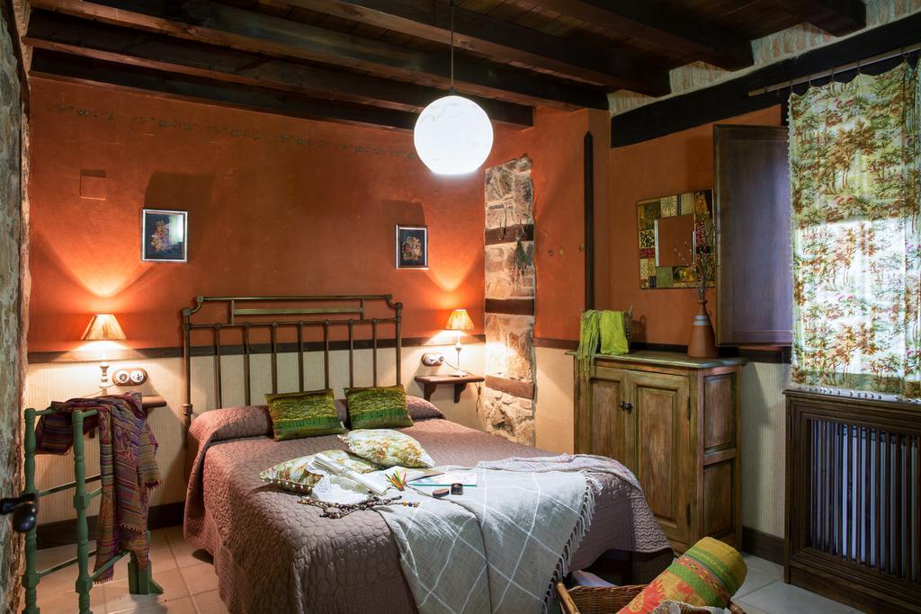 Casa Rural La Casa Del Bosque Navaconcejo Esterno foto